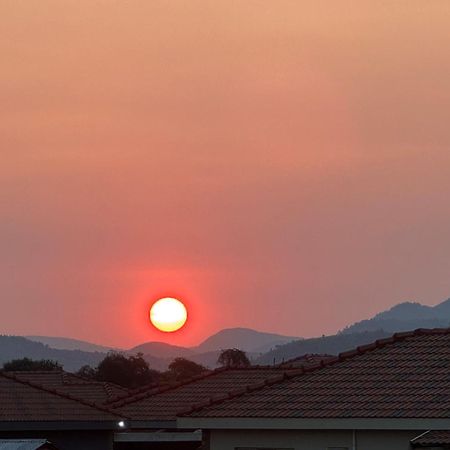 Rhino House With 3 Bedrooms Next To Pilanesberg And Sun City Mogwase Eksteriør billede