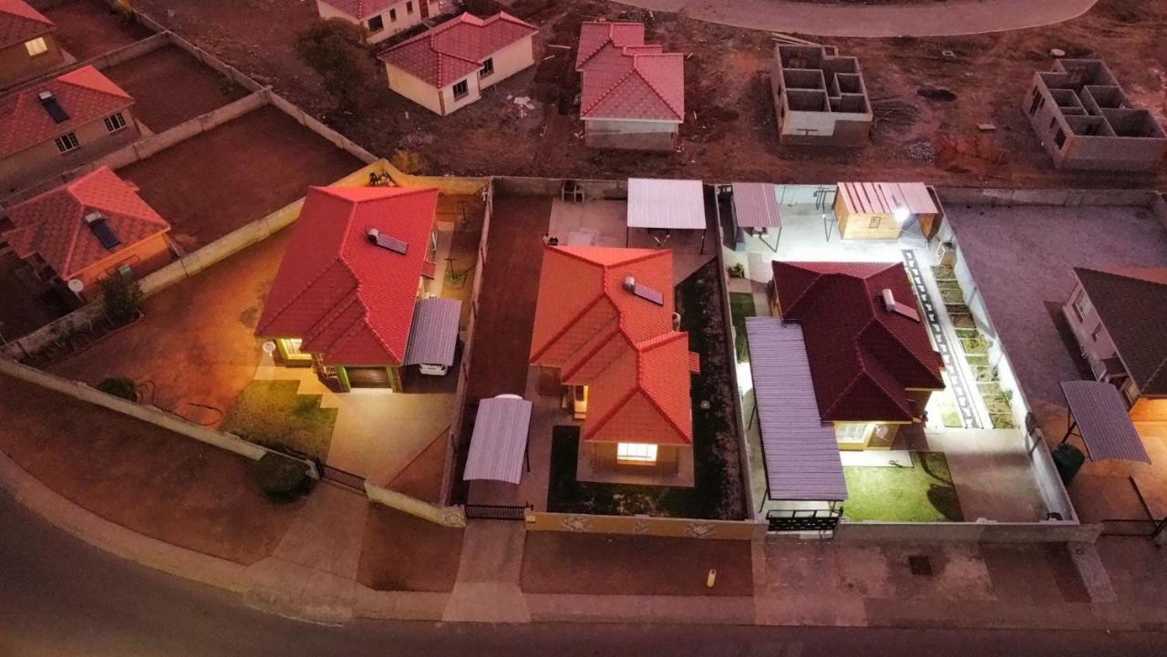 Rhino House With 3 Bedrooms Next To Pilanesberg And Sun City Mogwase Eksteriør billede